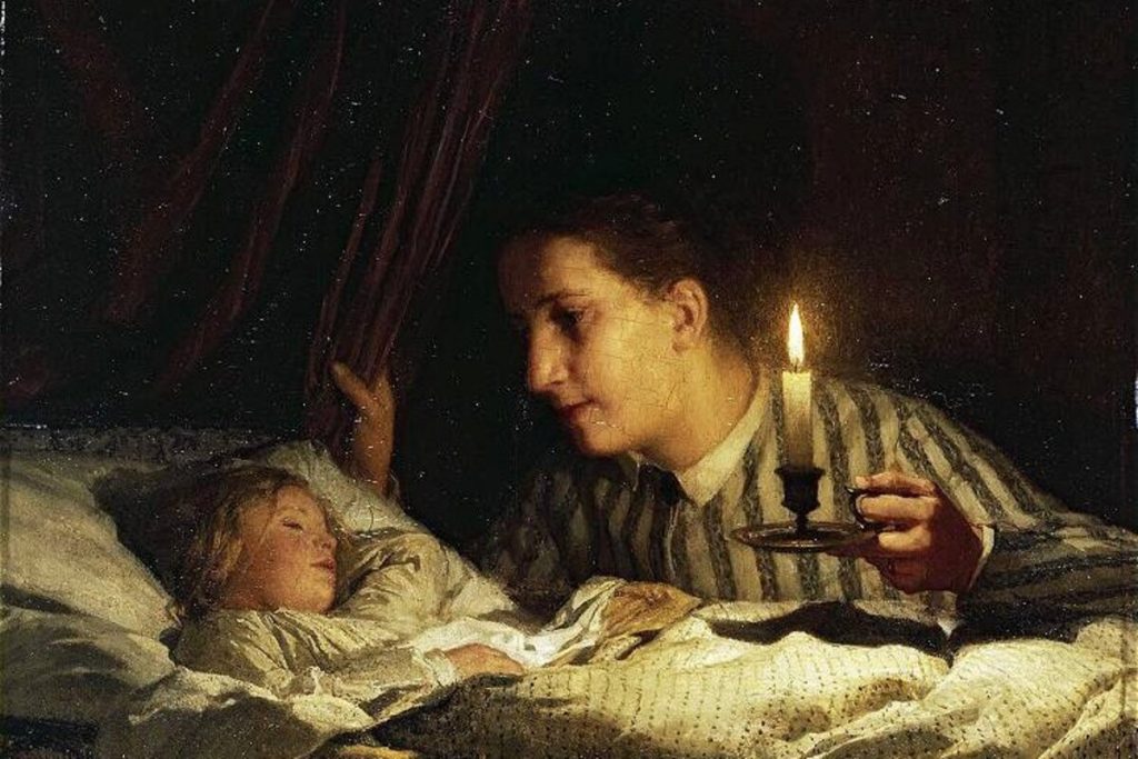 Mutter betrachtet ihr schlafendes Kind